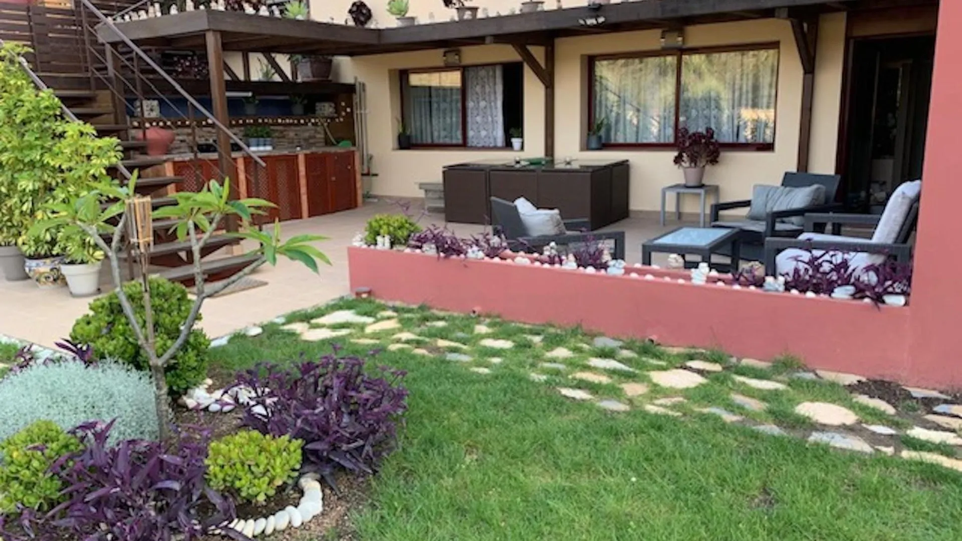 Guest house Gorgeous 3 Bedrooms In Villa Natural Reserve Park! Estepona